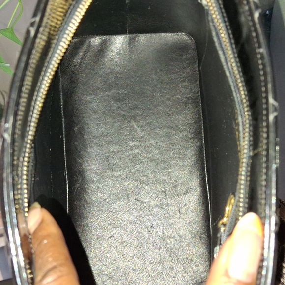 Chanel medallion - Picture 13 of 16